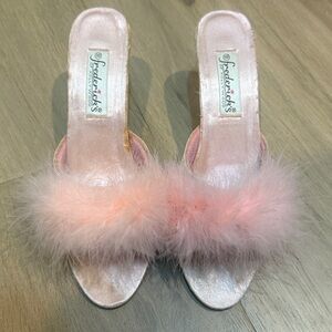 Vintage FREDERICKS of HOLLYWOOD Marabou Feather Boudoir Slippers 10